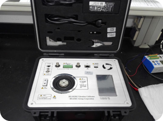 10 Hz do 4000 Hz Laboratorium na miejscu Przenośny kalibrator wibracyjny Shaker